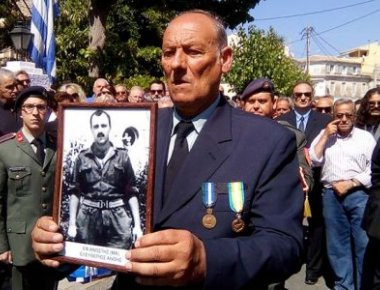 Κέρκυρα: Με τιμές ήρωα η ταφή των οστών του Ελευθέριου Άνθη της ΕΛΔΥΚ (φωτό, βίντεο)